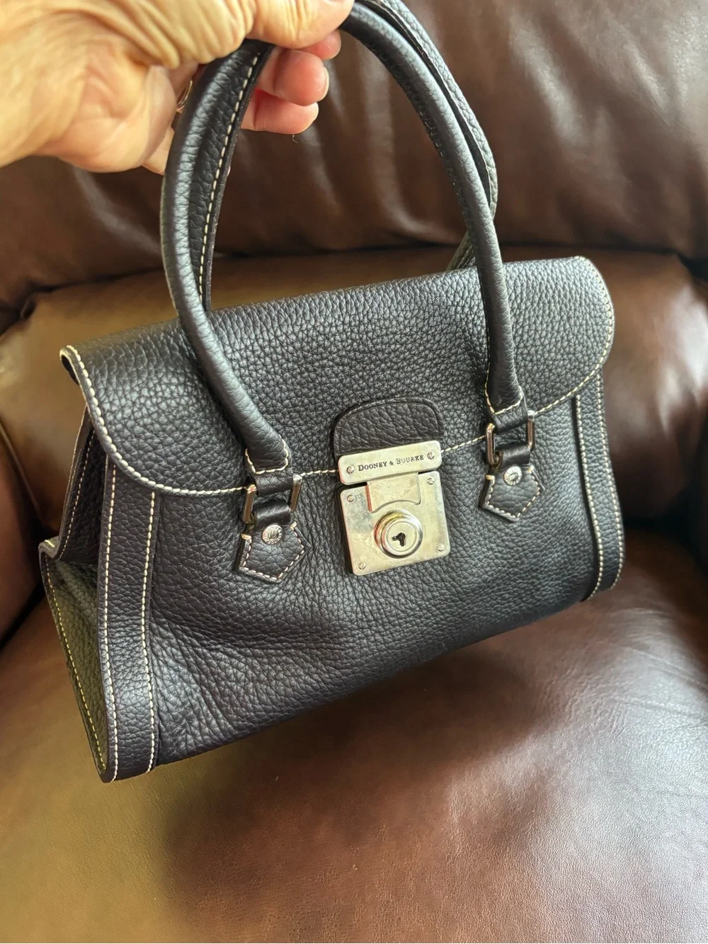 Dooney&Bourke Pebbled Leather Top Flap Closure Black Satchel Medium Bag J650614
